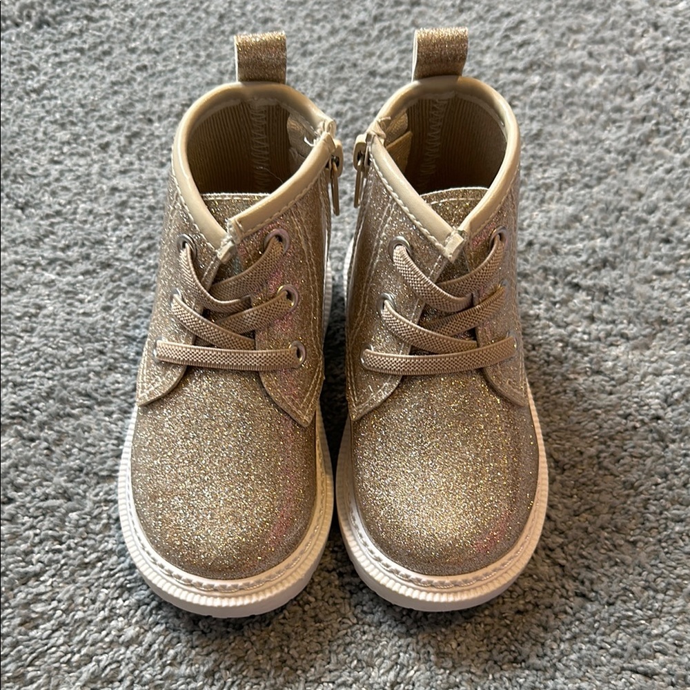 Girls 6T Sparkly Gold  Boots